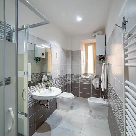 Appartement New 3br-2 Baths Near Vatican & Metro- The Comics House
