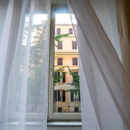 New 3br-2 Baths Near Vatican & Metro- The Comics House Rome